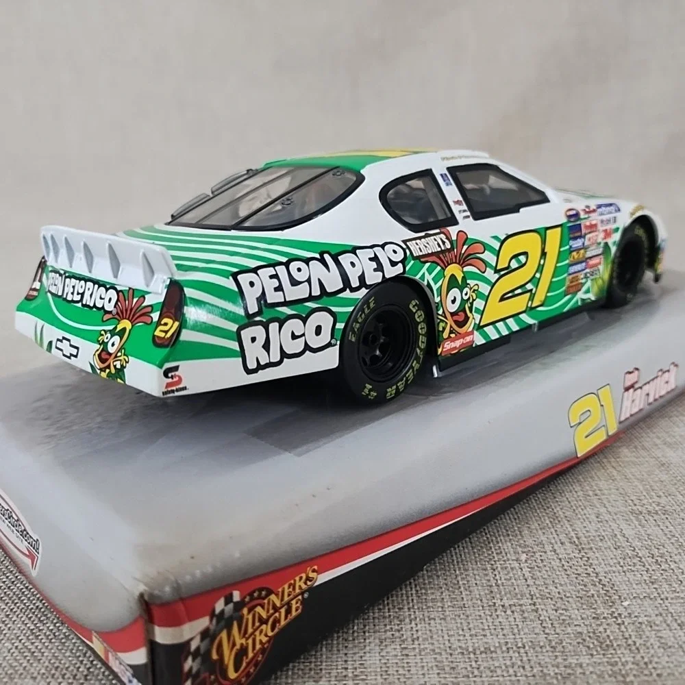 1:24 Winner's Circle Diecast #21 Kevin Harvick Hershey's Pelon Pelo Rico